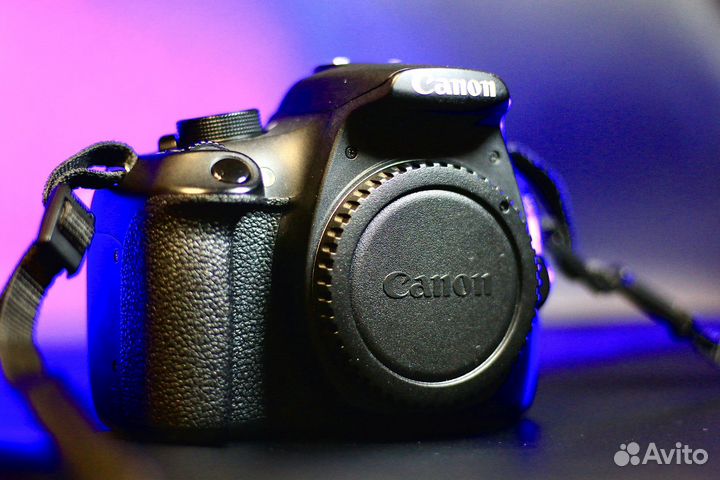 Зеркальная камера Canon EOS 1200D