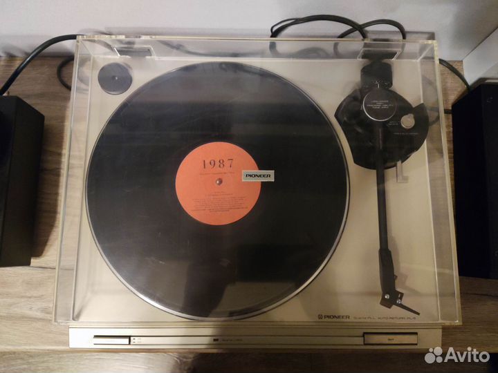 Виниловый проигрыватель Pioneer PL-6
