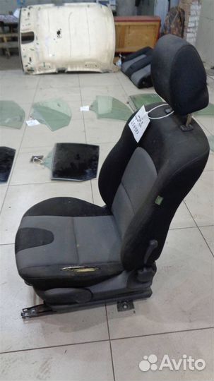 Сиденье переднее левое Mazda 3 bk 2003-2009