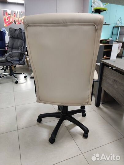Компьютерное кресло