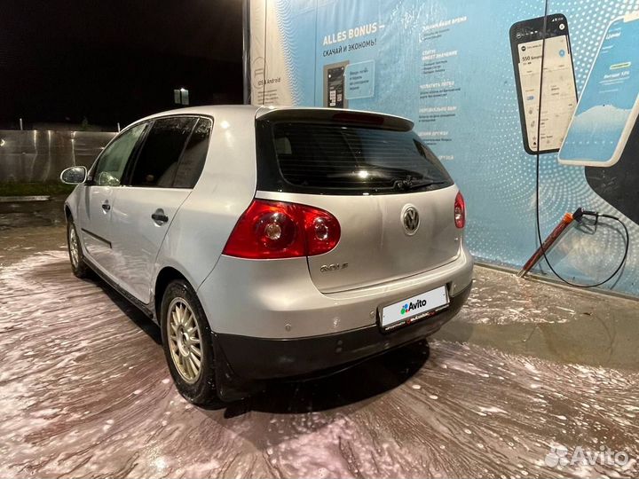 Volkswagen Golf 1.6 AT, 2005, 268 000 км