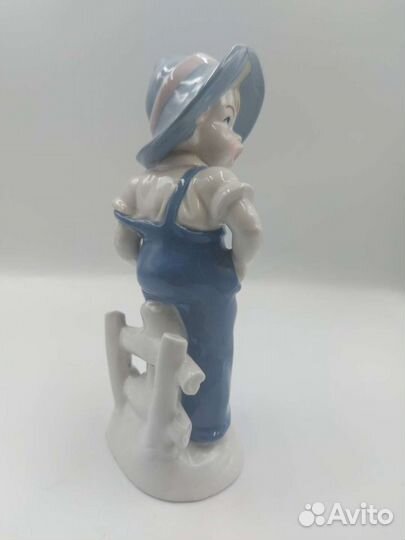 Антикварная статуэтка 