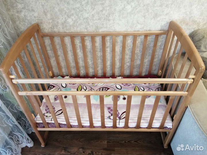 Кроватка детская