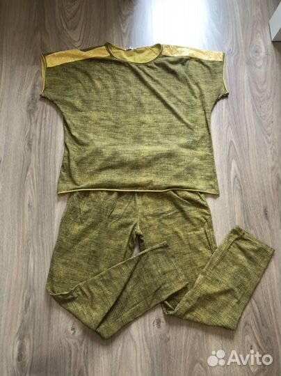 Костюм женский