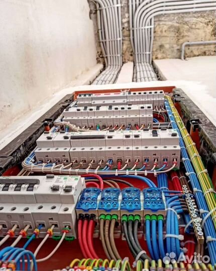 Профессиональные услуги электрика: физлица, юрлица