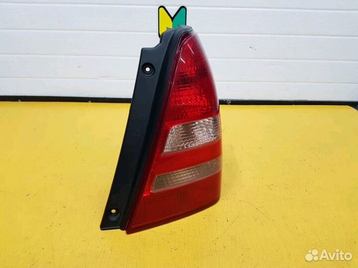 Стоп сигнал правый Subaru Forester, SG5