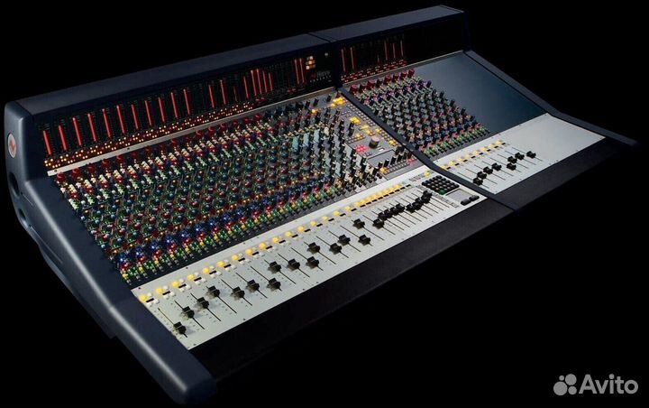 AMS Neve Genesys G48 (48 input, 24 fader) base con