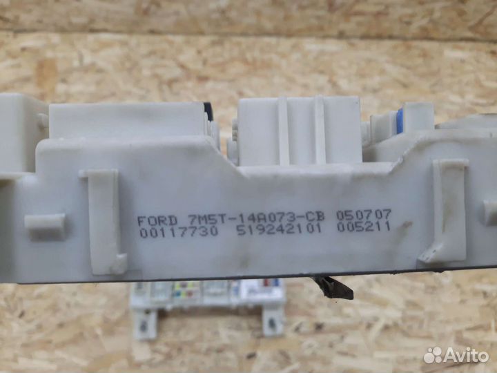 Gem Салонный Блок Предохранителей Ford Focus 2