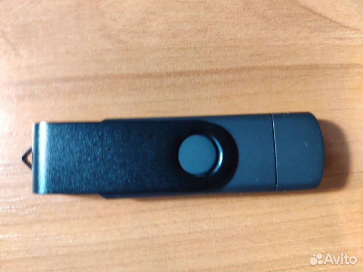 Флешка на 64 Гб на 2 Разъёма USB TypeA и Micro USB