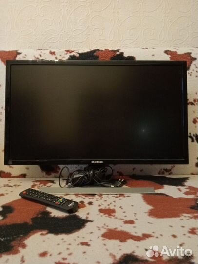 Монитор Samsung u28e590d