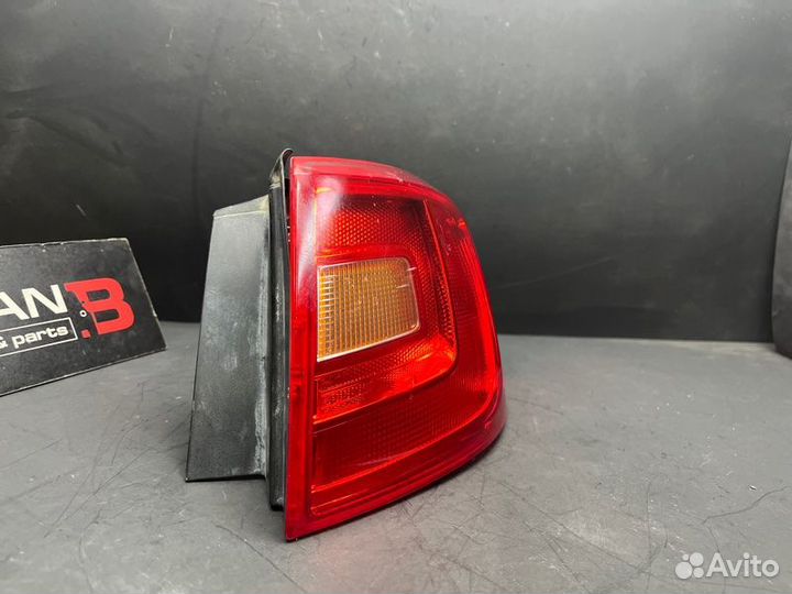 Стоп-сигнал задний правый Volkswagen Jetta MK6