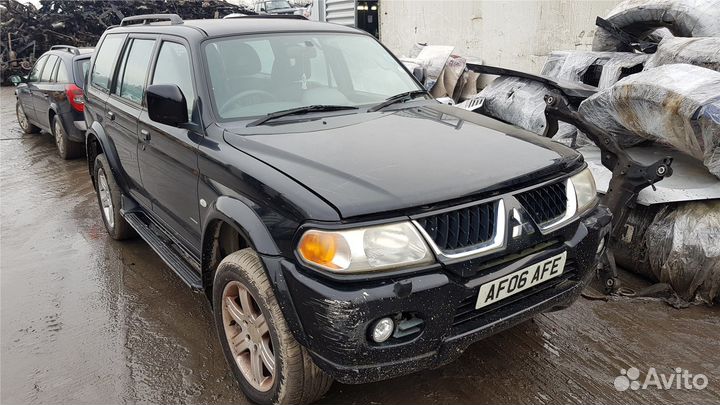 Разбор на запчасти Mitsubishi Montero Sport / Paje