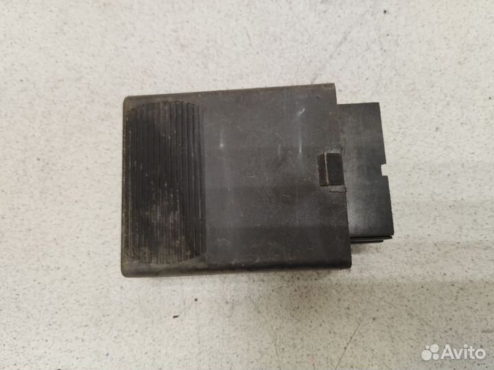 Реле Мерседес W638 Vito V