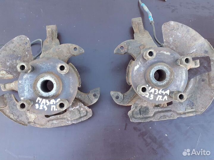 Кулак поворотный Мазда 323 f 94-98 г.в