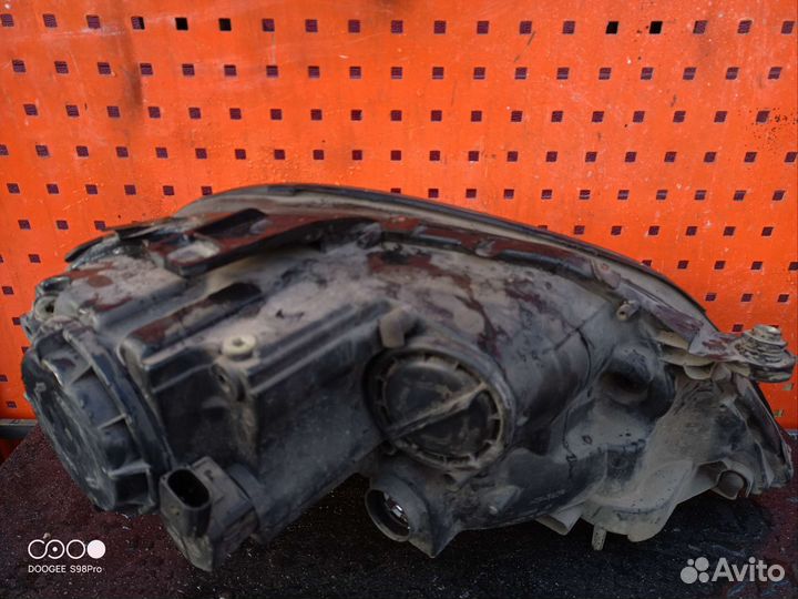 Фара левая Mercedes Benz ml164