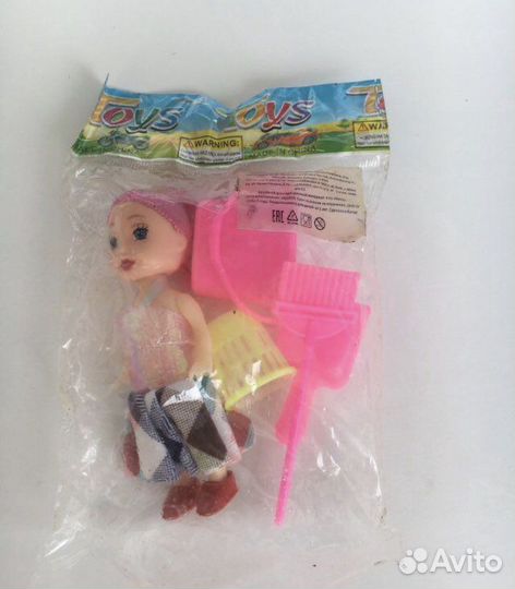 Куколка с аксессуарами