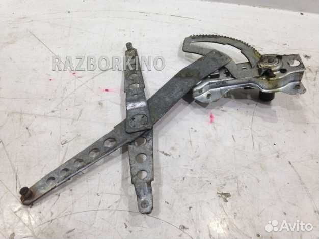 Стеклоподъемник механический задний правый