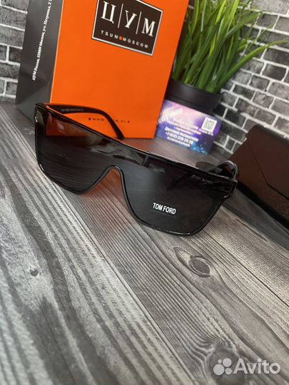 Солнцезащитные очки