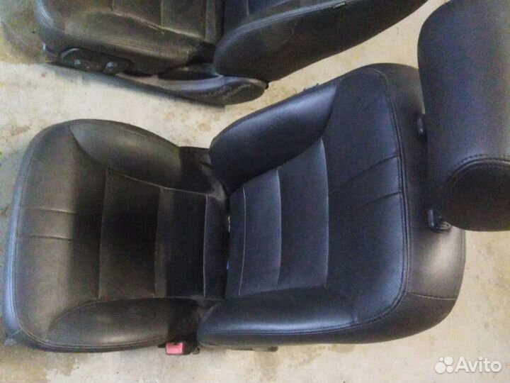 Передний ряд сидений geely emgrand ec7