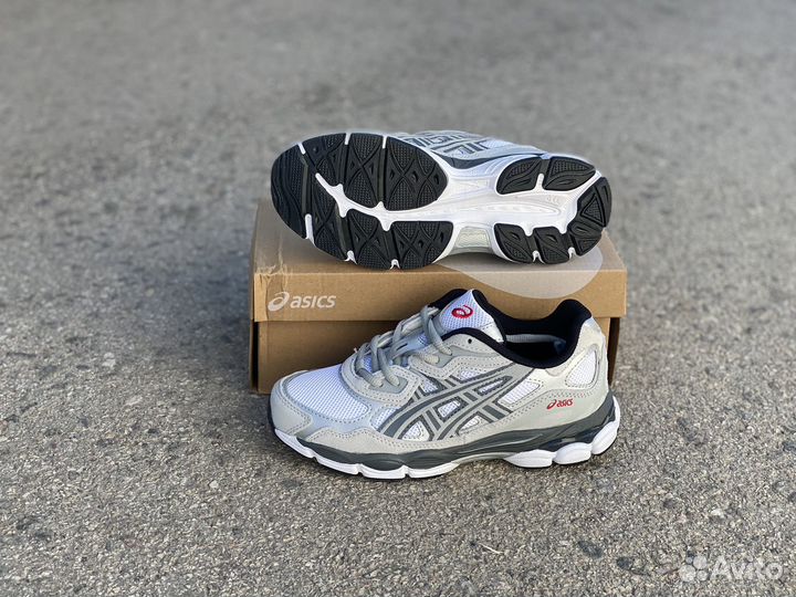 Кроссовки Asics