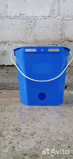 Ведро с соской для выпойки телят, жеребят, осликов