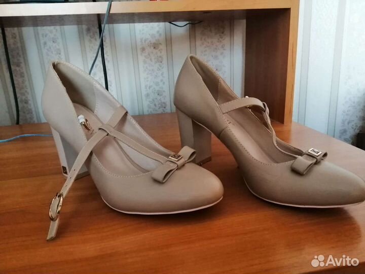 Туфли женские 39 размер бу