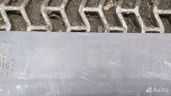 Пластик радиатора Ford Escape, 2008