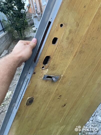 Дверь металлическая