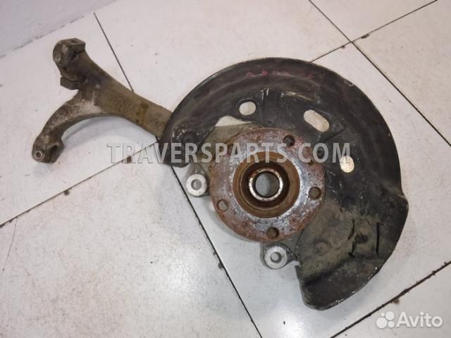 Кулак передний правый Ауди