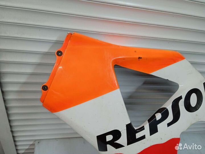 Honda cbr900rr / 954, SC50. Пластик боковой. Бок