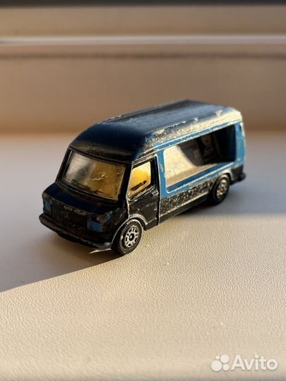 Игрушка автобус corgi juniors