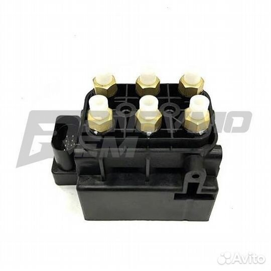 Блок клапанов пневмоподвески Porsche Cayenne