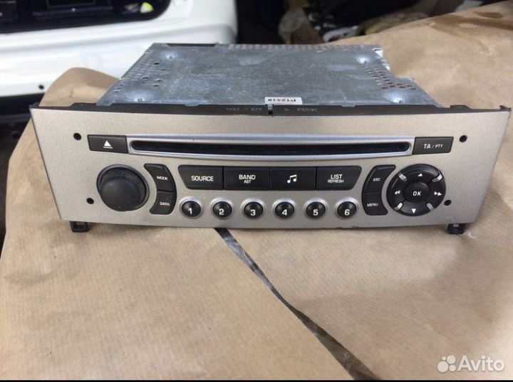 Магнитола на peugeot 308 Оригинал