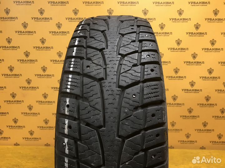 Hankook Winter I'Pike LT RW09 215/70 R15C R