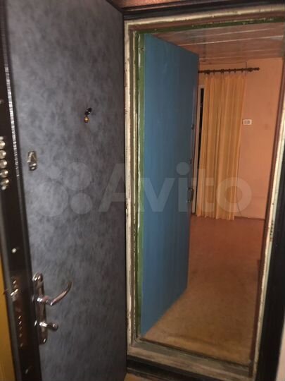 2-к. квартира, 50 м², 1/9 эт.