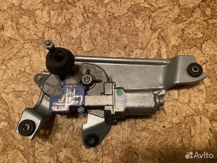 Моторчик заднего дворника subaru 86510SG080