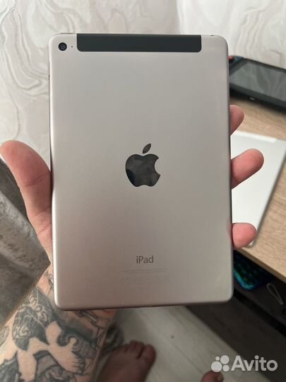 iPad mini 4 128gb cellular
