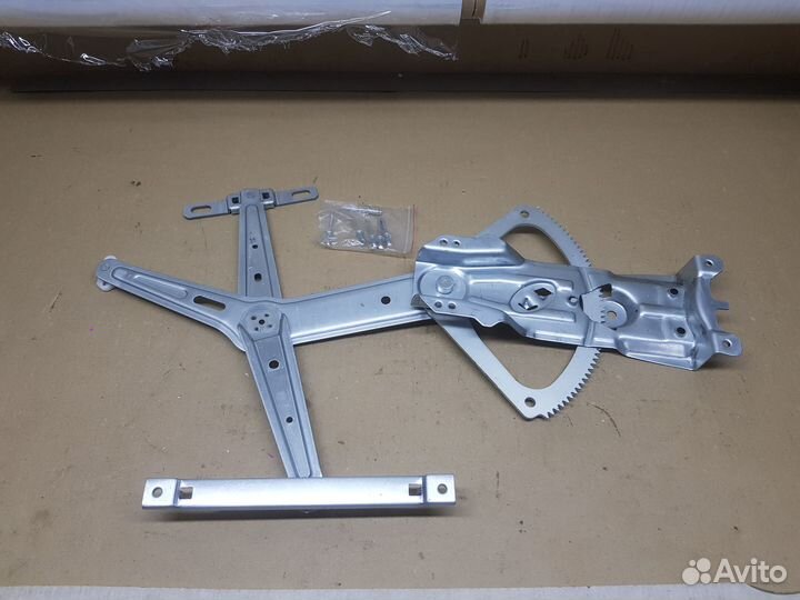 Стеклоподъемник LH передний левый Opel Astra H