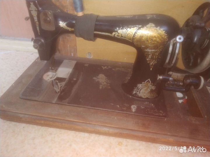 Швейная машинка зингер