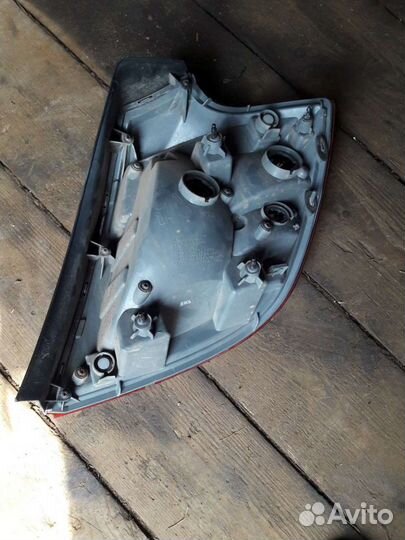 Задний левый фонарь kia ceed