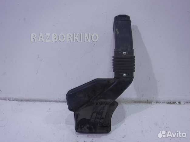 Воздухозаборник двигателя