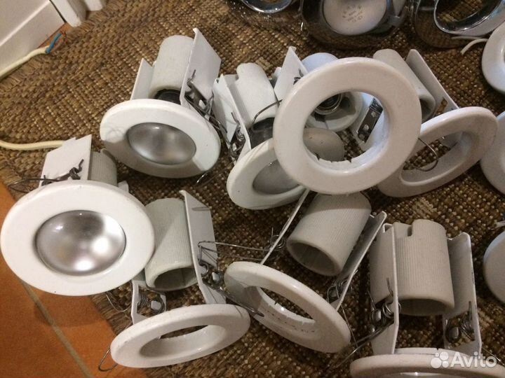 Светильники потолочные