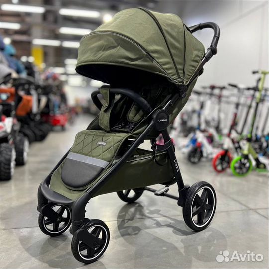 Коляска для новорождённых Luxmom