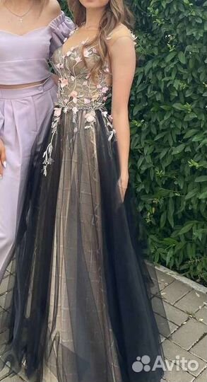 Продам. Вечернее платье на выпускной 42 р-р