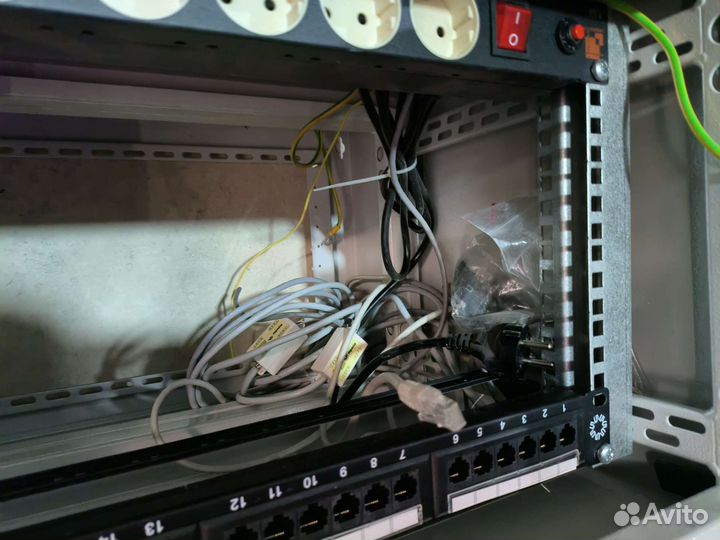 Телекоммуникационный шкаф