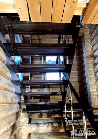 Г-образная лестница