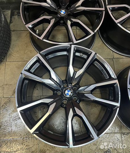 Оригинальные диски BMW X7 G07 R22 разноширокие