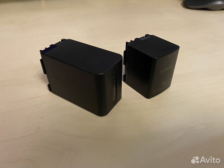 Полупроф-ная видеокамера Canon Legria HF S10