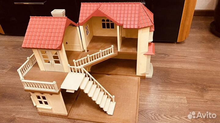 Дом Sylvanian Families со светом, семьи животных