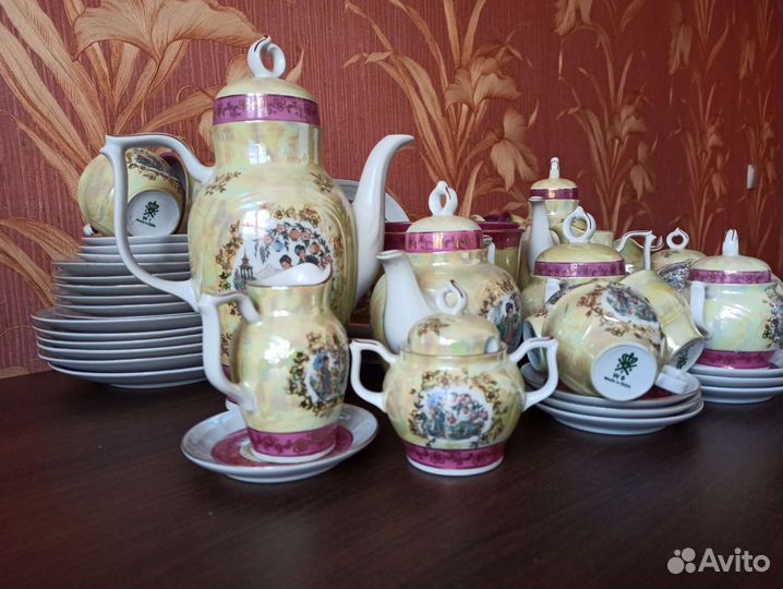 Сервиз, Мадонна, Гейши